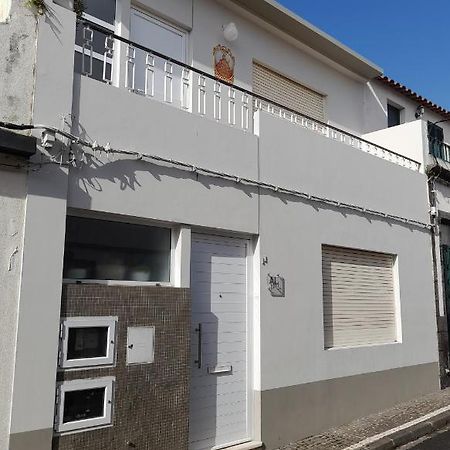 Ponta Delgada Upstairs Home מראה חיצוני תמונה